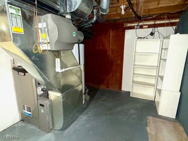 120 Woodcrest Dr, Marietta, OH 45750