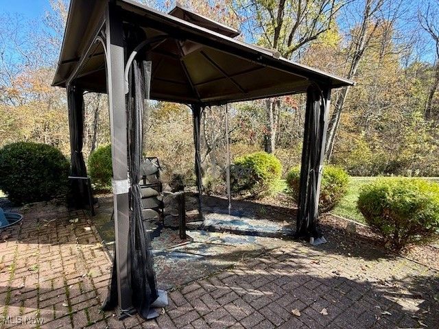 120 Woodcrest Dr, Marietta, OH 45750