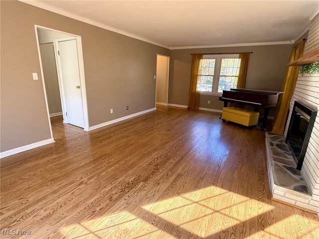 120 Woodcrest Dr, Marietta, OH 45750