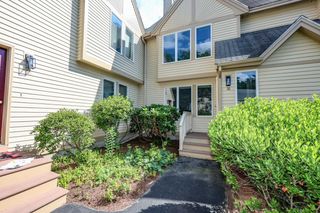38 Dorchester Way # 136, Nashua, NH 03064