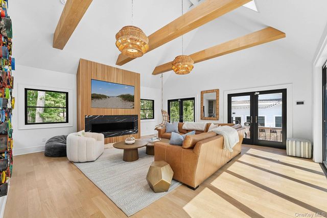 1 Fox Crossing, Sag Harbor, NY 11963