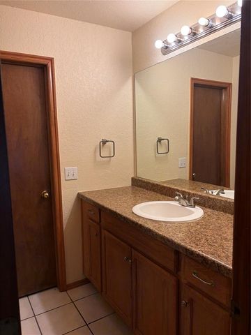 14516 S Hudson Avenue, Oklahoma City, OK 73170