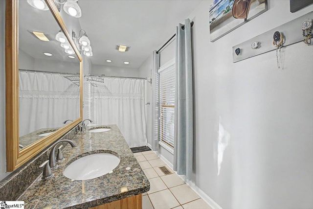 1113 Dickson Road, Campobello, SC 29322