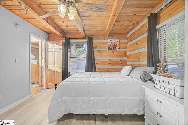 1113 Dickson Road, Campobello, SC 29322
