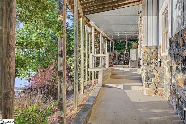1113 Dickson Road, Campobello, SC 29322