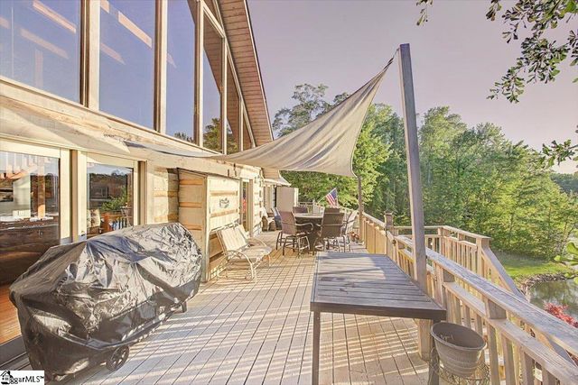1113 Dickson Road, Campobello, SC 29322