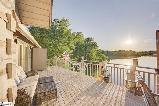 1113 Dickson Road, Campobello, SC 29322