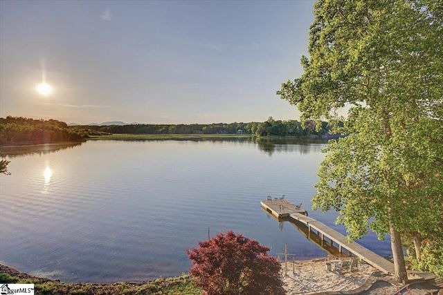 1113 Dickson Road, Campobello, SC 29322