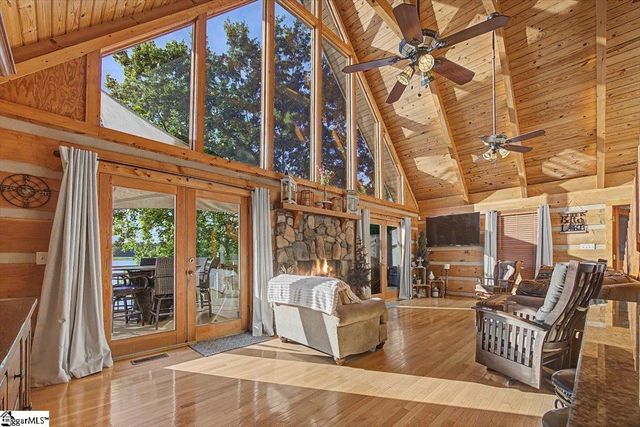 1113 Dickson Road, Campobello, SC 29322