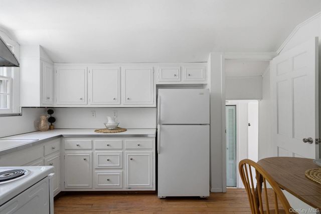 1680 N Sea Road, Southampton, NY 11968