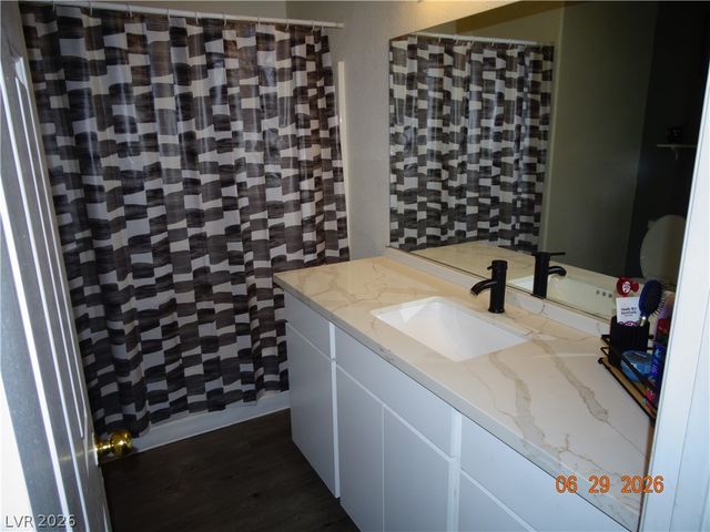 5424 Geneive Lane 105, Las Vegas, NV 89108