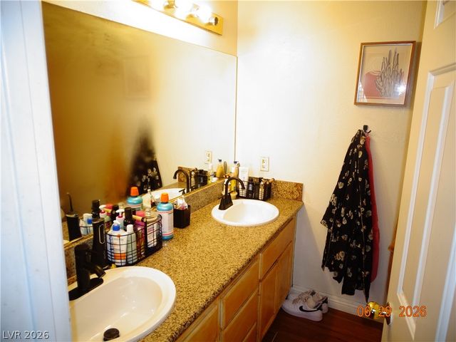 5424 Geneive Lane 105, Las Vegas, NV 89108