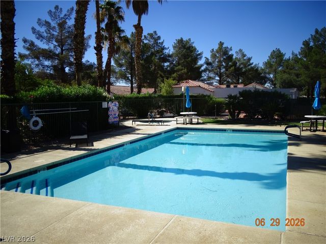 5424 Geneive Lane 105, Las Vegas, NV 89108