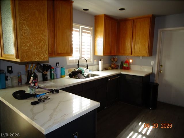 5424 Geneive Lane 105, Las Vegas, NV 89108