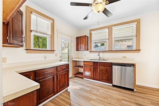 1480 Huguelet Street, Akron, OH 44305