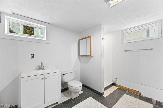 1480 Huguelet Street, Akron, OH 44305