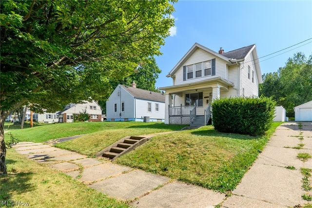 1480 Huguelet Street, Akron, OH 44305