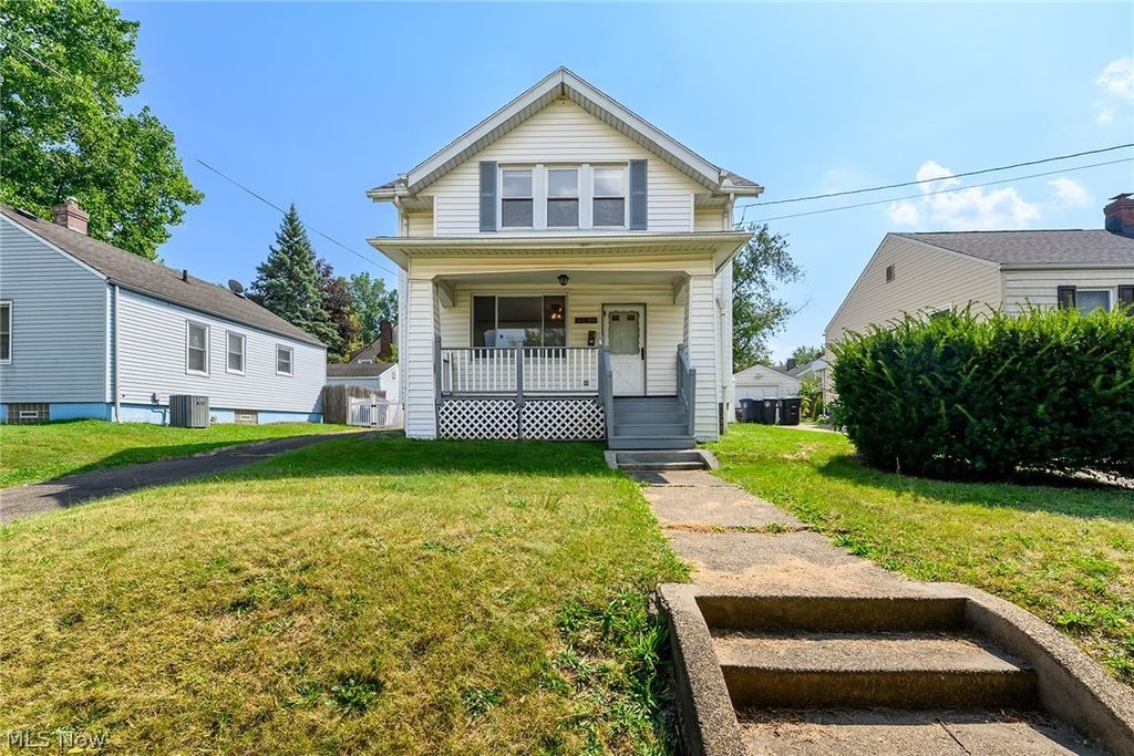 1480 Huguelet Street, Akron, OH 44305