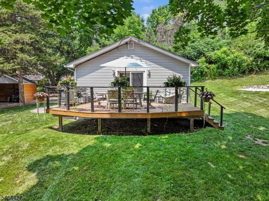15 Phlox Ter, Vernon Twp., NJ 07418 — photo 2