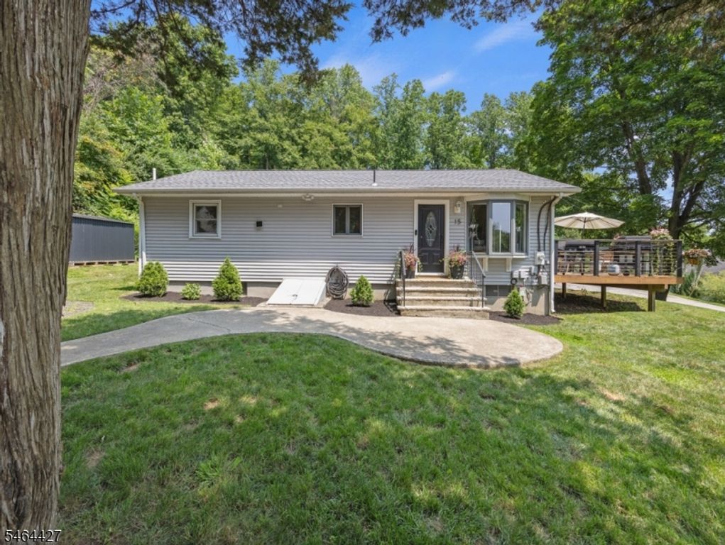 15 Phlox Ter, Vernon Twp., NJ 07418 — photo 3