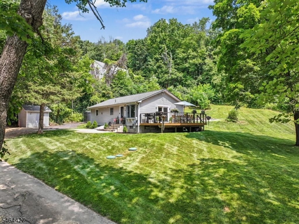 15 Phlox Ter, Vernon Twp., NJ 07418 — photo 4