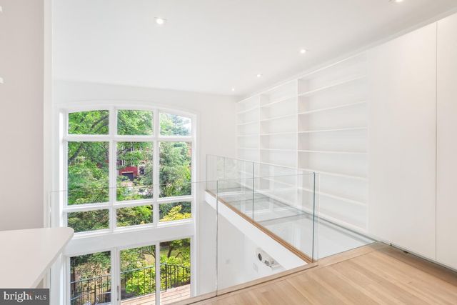 3927 GEORGETOWN CT NW, Washington, DC 20007