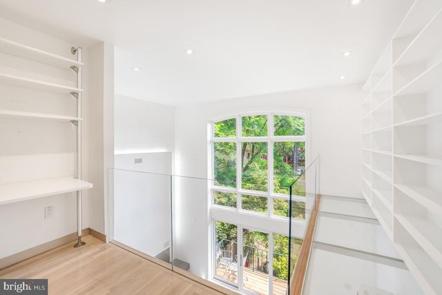 3927 GEORGETOWN CT NW, Washington, DC 20007