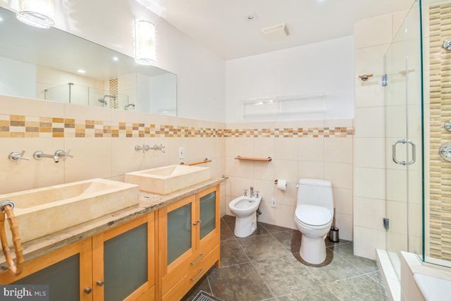 3927 GEORGETOWN CT NW, Washington, DC 20007