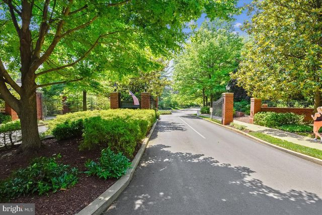 3927 GEORGETOWN CT NW, Washington, DC 20007