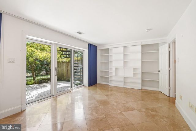 3927 GEORGETOWN CT NW, Washington, DC 20007