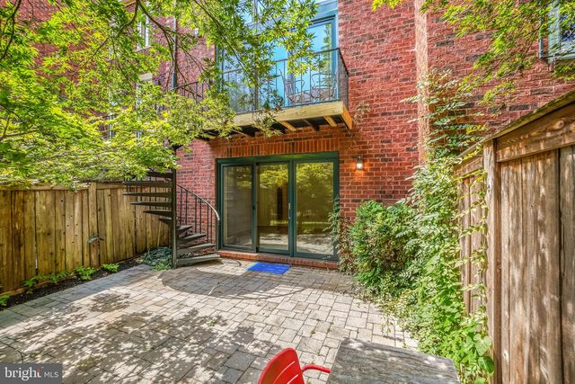 3927 GEORGETOWN CT NW, Washington, DC 20007