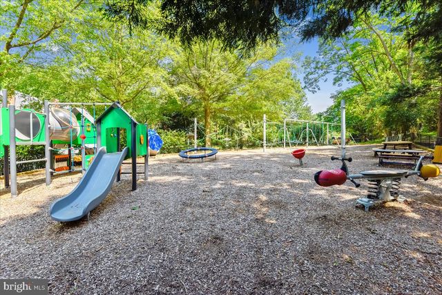 3927 GEORGETOWN CT NW, Washington, DC 20007