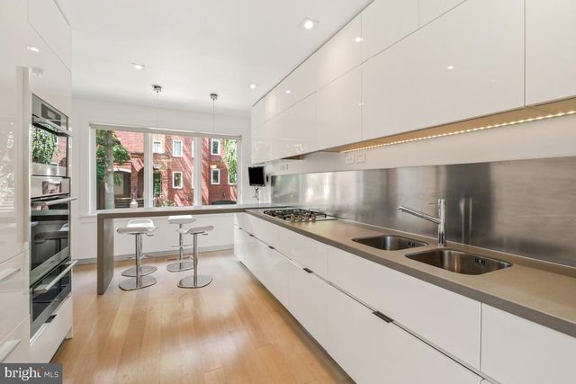 3927 GEORGETOWN CT NW, Washington, DC 20007