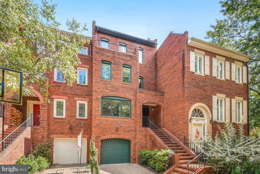 3927 GEORGETOWN CT NW, Washington, DC 20007