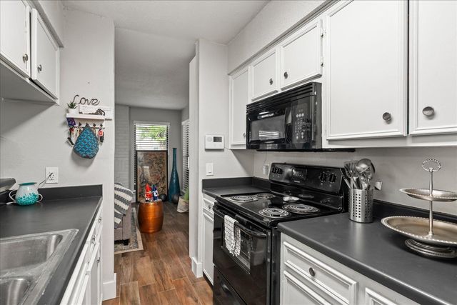 10616 Mellow Meadows DR 29D, Austin, TX 78750