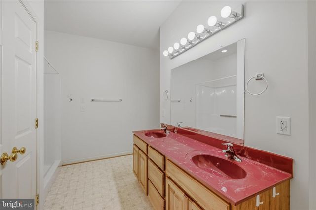 309 BROOKLINE DR, Charles Town, WV 25414