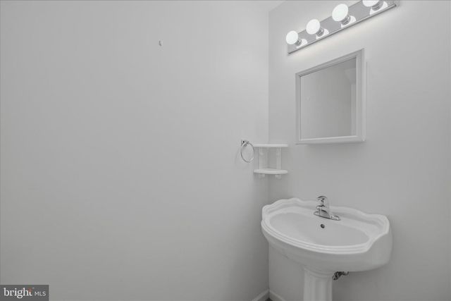 309 BROOKLINE DR, Charles Town, WV 25414
