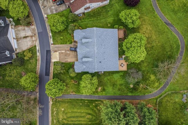 309 BROOKLINE DR, Charles Town, WV 25414