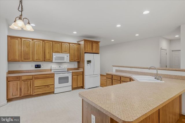 309 BROOKLINE DR, Charles Town, WV 25414