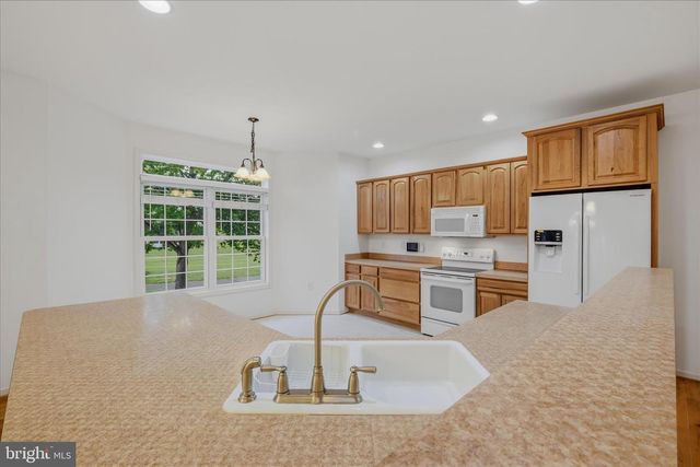 309 BROOKLINE DR, Charles Town, WV 25414