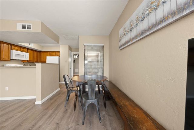 11510 N May Avenue B107, Oklahoma City, OK 73120