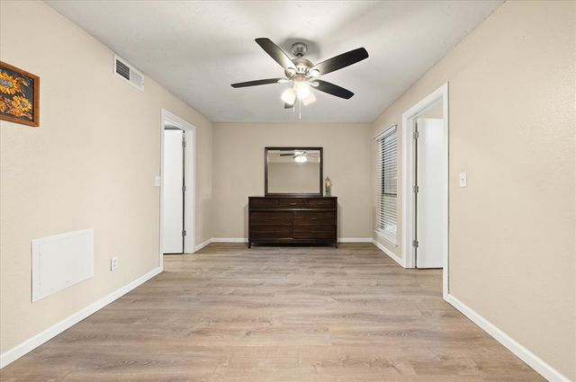 11510 N May Avenue B107, Oklahoma City, OK 73120