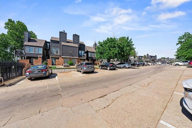 11510 N May Avenue B107, Oklahoma City, OK 73120