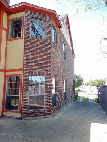 504 Phillip Drive, Cedar Hill, TX 75104