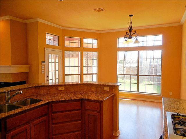 504 Phillip Drive, Cedar Hill, TX 75104