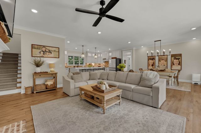 3255 Harris Cir, Palmyra, TN 37142