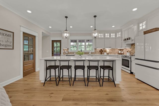 3255 Harris Cir, Palmyra, TN 37142