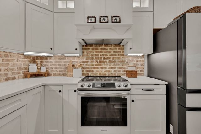 3255 Harris Cir, Palmyra, TN 37142