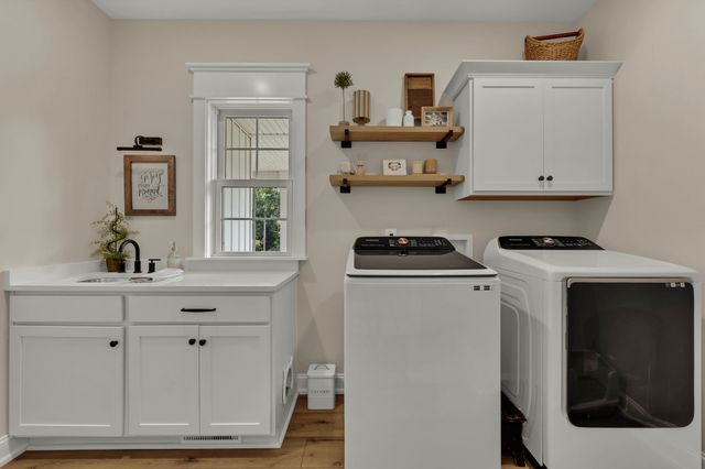 3255 Harris Cir, Palmyra, TN 37142