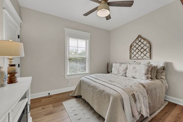 3255 Harris Cir, Palmyra, TN 37142